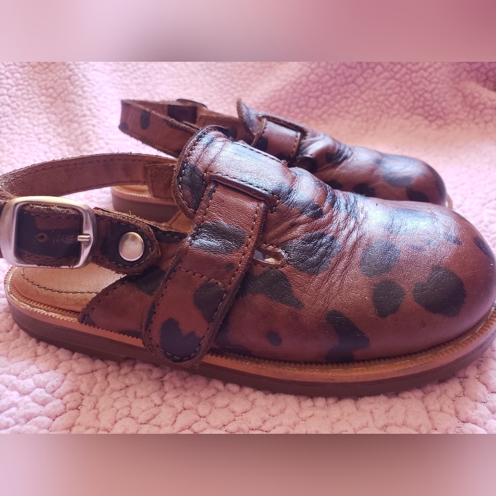 Mikoleon Explorer Sandals